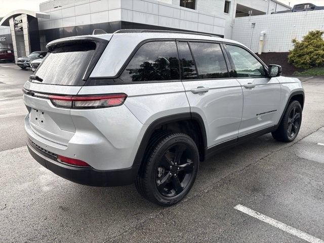 2023 Jeep Grand Cherokee Altitude 4x4