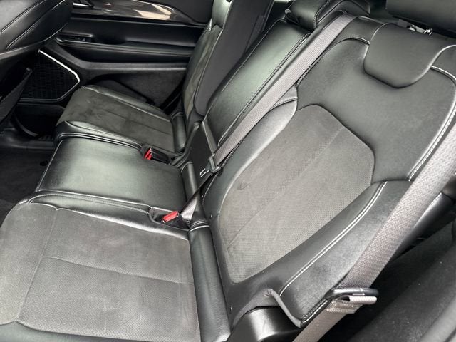 2022 Jeep Grand Cherokee L Altitude 4x4