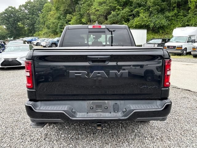 2025 RAM 1500 Tradesman Crew Cab 4x4 5'7" Box