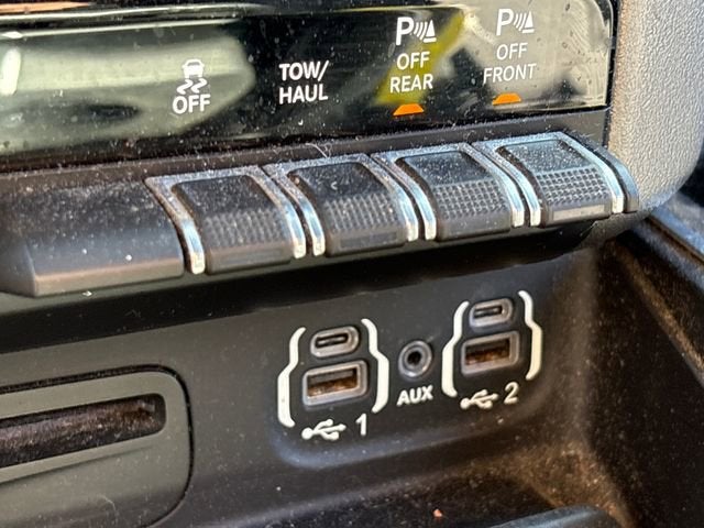 2019 RAM 1500 Big Horn/Lone Star Crew Cab 4x4 5'7" Box