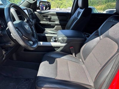 2022 RAM 1500 Big Horn Crew Cab 4x4 5'7" Box