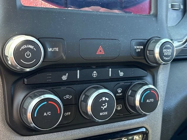 2022 RAM 1500 Big Horn Crew Cab 4x4 5'7" Box