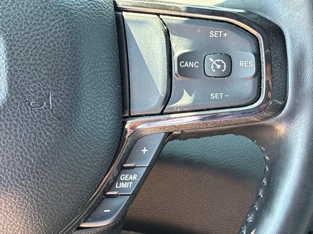 2022 RAM 1500 Big Horn Crew Cab 4x4 5'7" Box