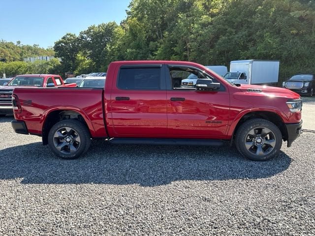 2022 RAM 1500 Big Horn Crew Cab 4x4 5'7" Box