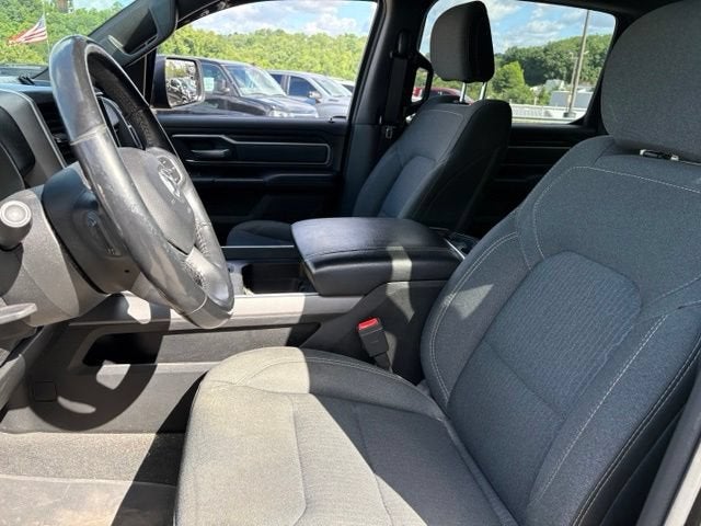 2020 RAM 1500 Big Horn Crew Cab 4x4 5'7" Box