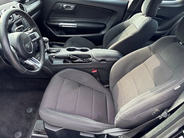 2017 Ford Mustang V6