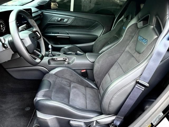 2025 Ford Mustang Dark Horse Fastback