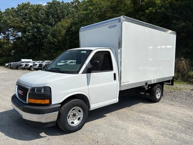 2026 GMC Savana Cutaway 3500 1WT