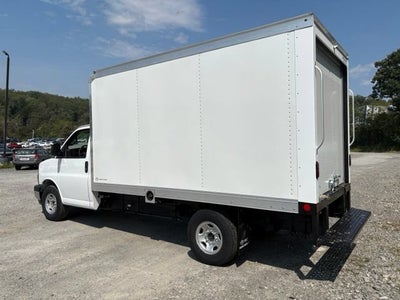 2026 GMC Savana Cutaway 3500 1WT