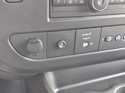 2025 GMC Savana Passenger 2500 LT