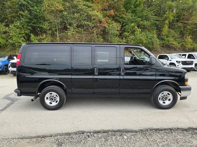2025 GMC Savana Passenger 2500 LT