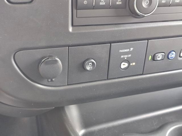 2025 GMC Savana Passenger 2500 LT