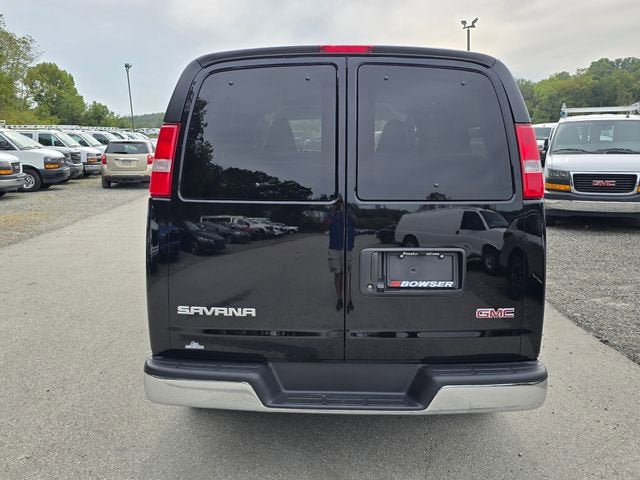 2025 GMC Savana Passenger 2500 LT