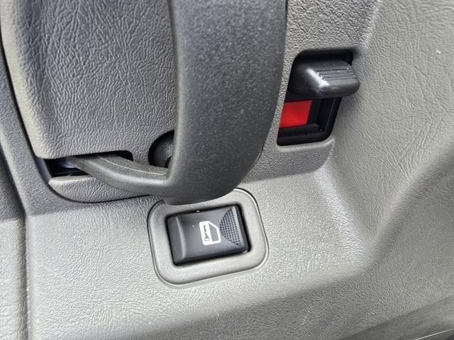 2025 GMC Savana Passenger 2500 LT