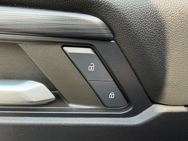 2024 GMC Acadia AT4