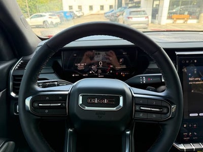 2024 GMC Acadia AT4