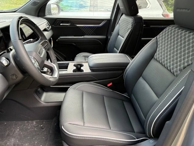 2026 GMC Acadia Denali - Photo 4