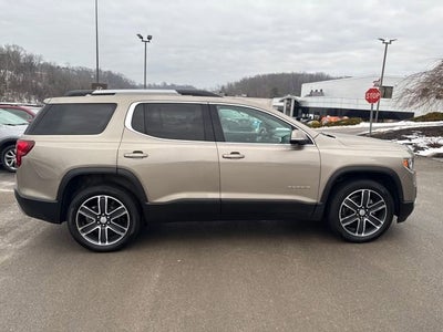 2022 GMC Acadia SLT