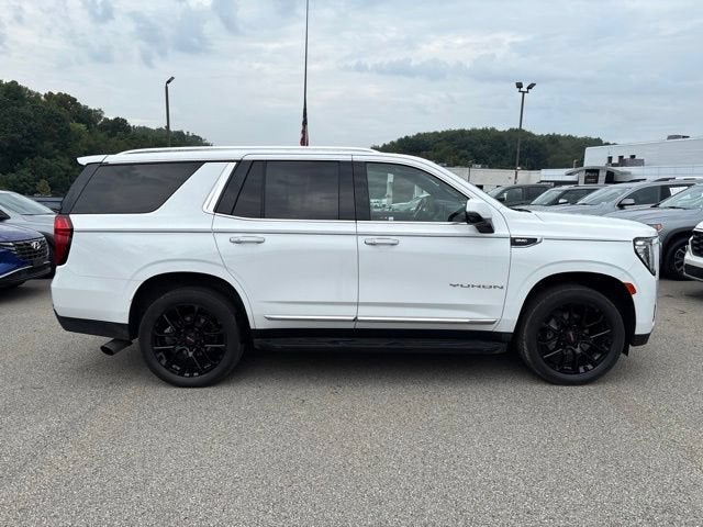 2022 GMC Yukon SLT