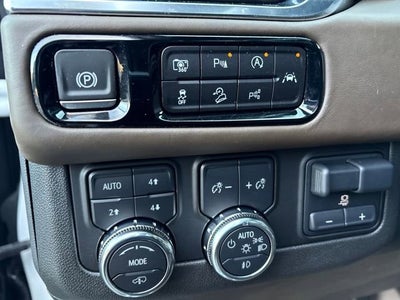 2025 GMC Yukon Denali Ultimate