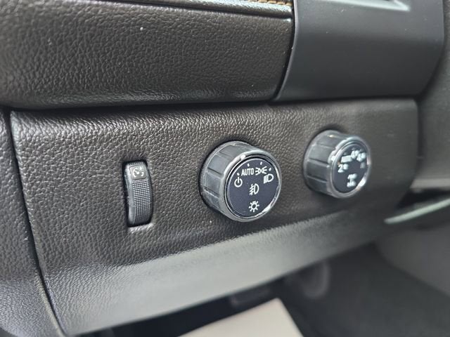 2022 GMC Canyon AT4 - Leather