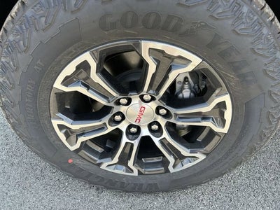 2023 GMC Canyon AT4