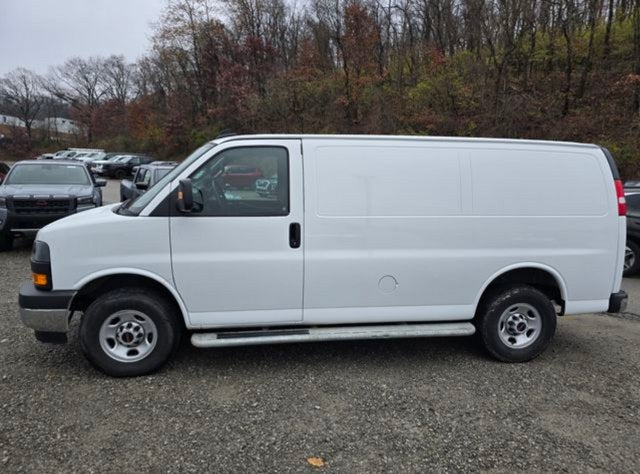 2025 GMC Savana Cargo Work Van