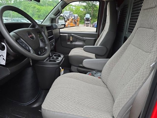 2025 GMC Savana Cargo Work Van