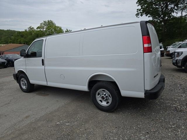 2025 GMC Savana Cargo 3500 Work Van