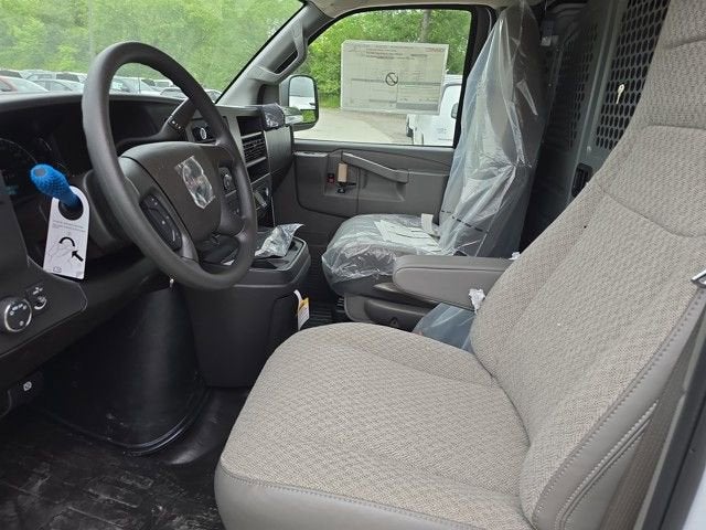 2025 GMC Savana Cargo 3500 Work Van