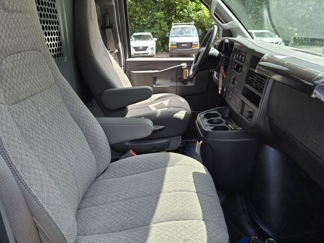 2025 GMC Savana Cargo 3500 Work Van