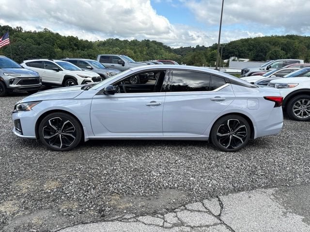 2023 Nissan Altima SR FWD