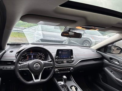 2022 Nissan Altima SR Intelligent AWD