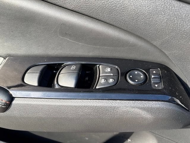 2025 Nissan Altima SR AWD