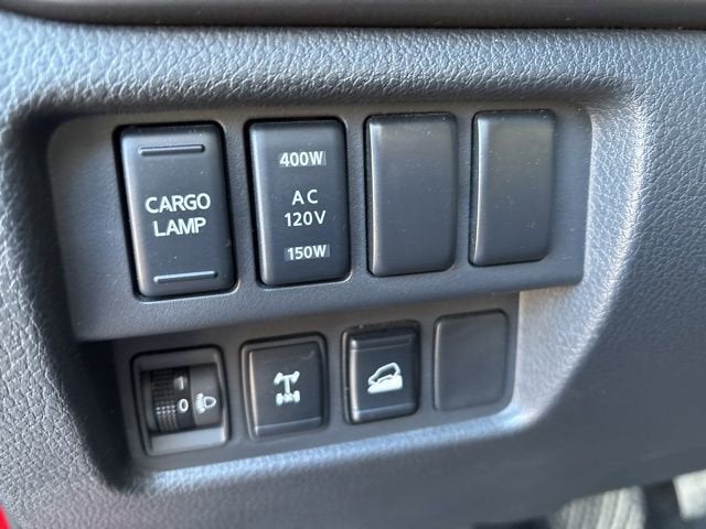 2024 Nissan TITAN Crew Cab PRO-4X 4x4