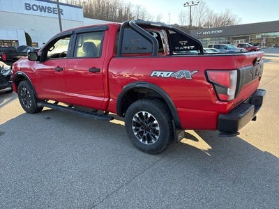 2024 Nissan TITAN Crew Cab PRO-4X 4x4