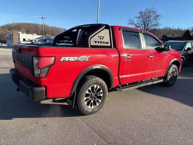 2024 Nissan TITAN Crew Cab PRO-4X 4x4
