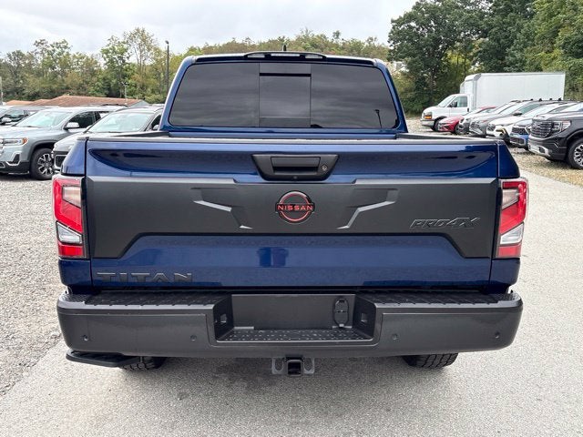2024 Nissan TITAN Crew Cab PRO-4X 4x4