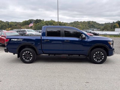 2024 Nissan TITAN Crew Cab PRO-4X 4x4