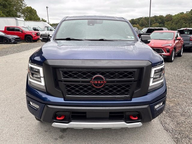 2024 Nissan TITAN Crew Cab PRO-4X 4x4