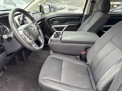 2019 Nissan TITAN SV