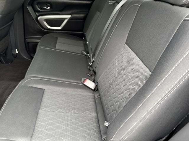 2019 Nissan TITAN SV