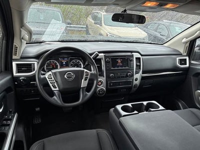 2019 Nissan TITAN SV