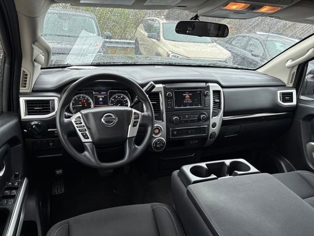 2019 Nissan TITAN SV