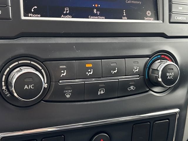 2019 Nissan TITAN SV