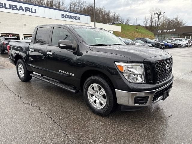 2019 Nissan TITAN SV