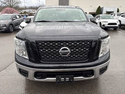 2019 Nissan TITAN SV