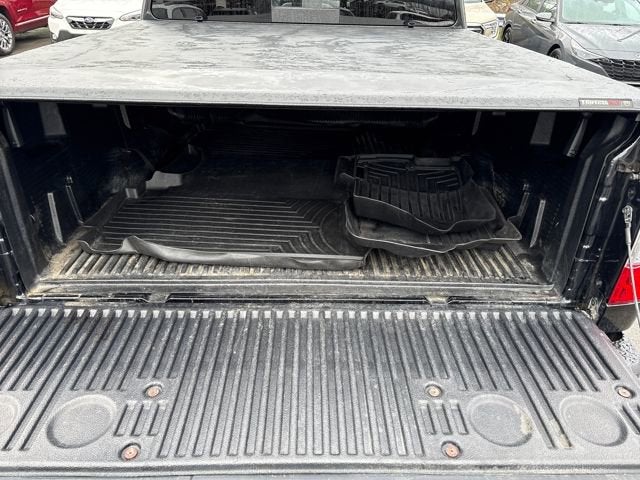 2019 Nissan TITAN SV