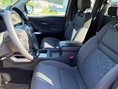 2025 Nissan Frontier King Cab SV 4x4