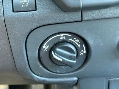 2025 Nissan Frontier King Cab SV 4x4